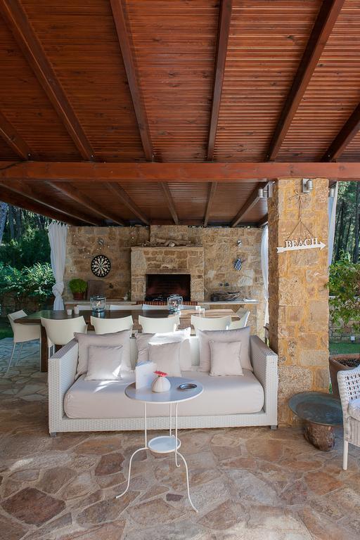 Naftilos Villa Sani With Private Pool Eksteriør bilde